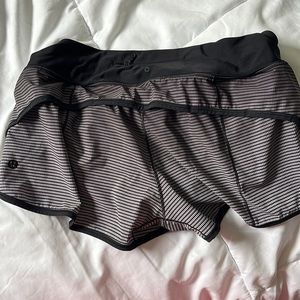 Lulu lemon shorts black and white gradient striped size 8